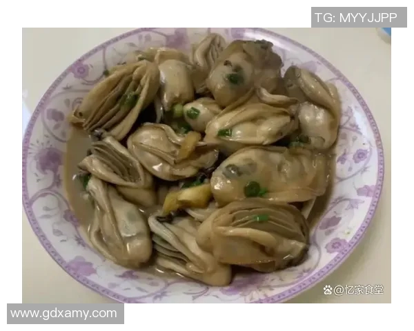 足球明星亲自下厨大揭秘美味菜肴与真实烹饪瞬间全记录