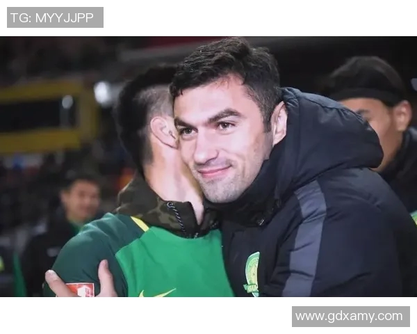 土耳其足球传奇球星的辉煌历程与影响力探讨 土耳其足球传奇球星的辉煌历程与影响力探讨